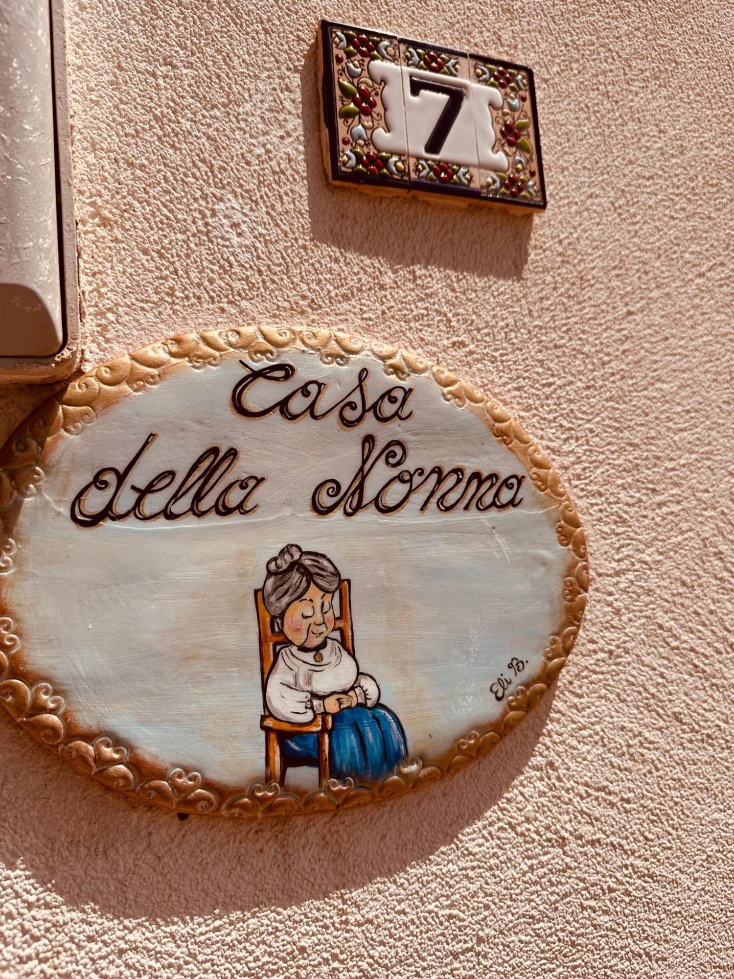 דירות San Giovanni Suèrgiu Casa Della Nonna מראה חיצוני תמונה