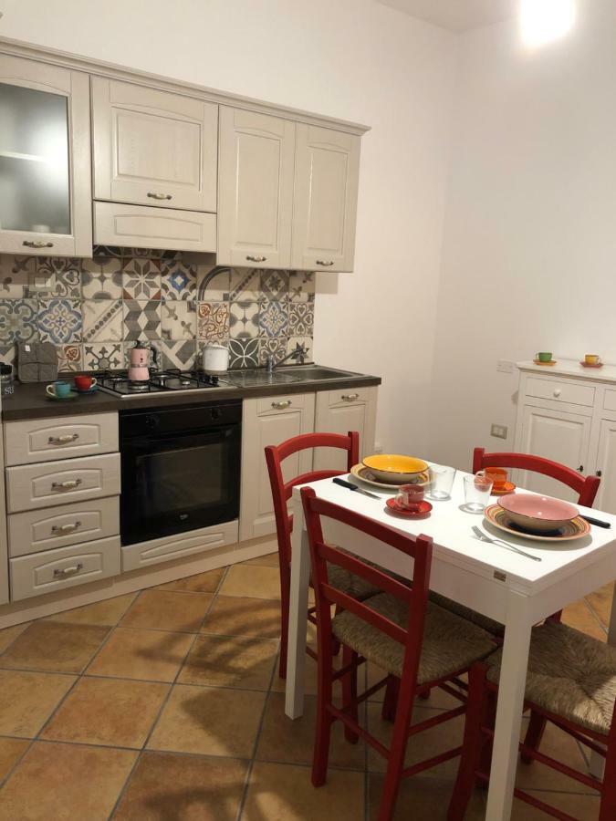 דירות San Giovanni Suèrgiu Casa Della Nonna מראה חיצוני תמונה