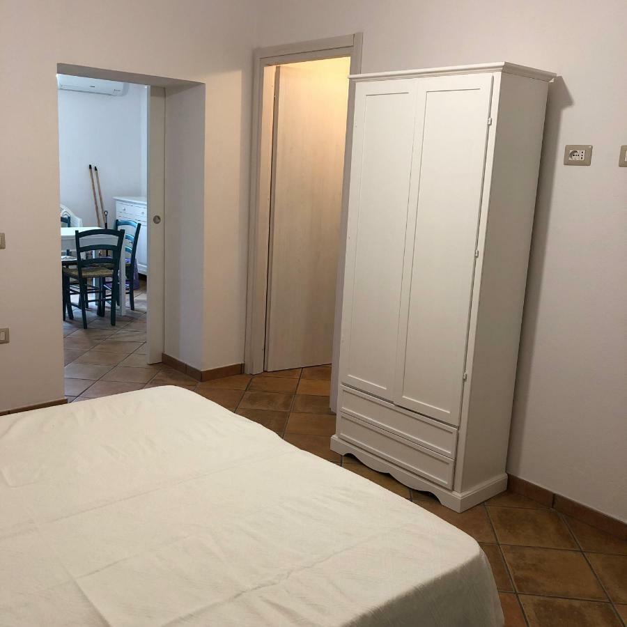 דירות San Giovanni Suèrgiu Casa Della Nonna מראה חיצוני תמונה