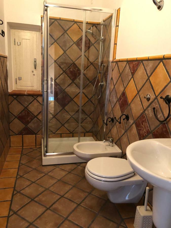 דירות San Giovanni Suèrgiu Casa Della Nonna מראה חיצוני תמונה