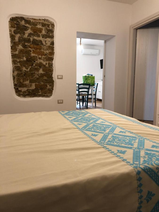 דירות San Giovanni Suèrgiu Casa Della Nonna מראה חיצוני תמונה